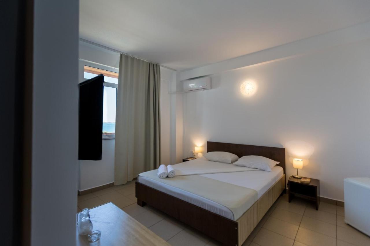 Casa Eden Hotel Costinesti Bagian luar foto