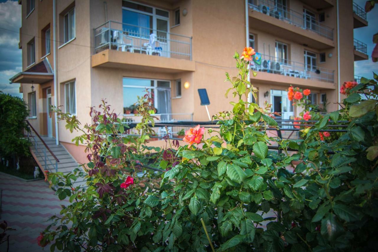 Casa Eden Hotel Costinesti Bagian luar foto